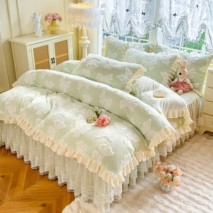 91家纺网 家纺一手货源 找家纺 唐人居 2025新款高克重阳离子绒花边雕花套件 情结-浅绿