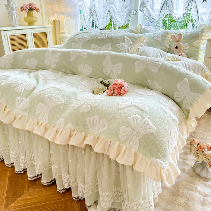 91家纺网 家纺一手货源 找家纺 唐人居 2025新款高克重阳离子绒花边雕花套件 情结-浅绿