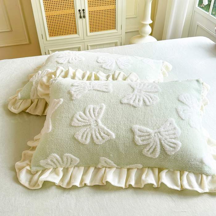 91家纺网 家纺一手货源 找家纺 唐人居 2025新款高克重阳离子绒花边雕花套件 情结-浅绿