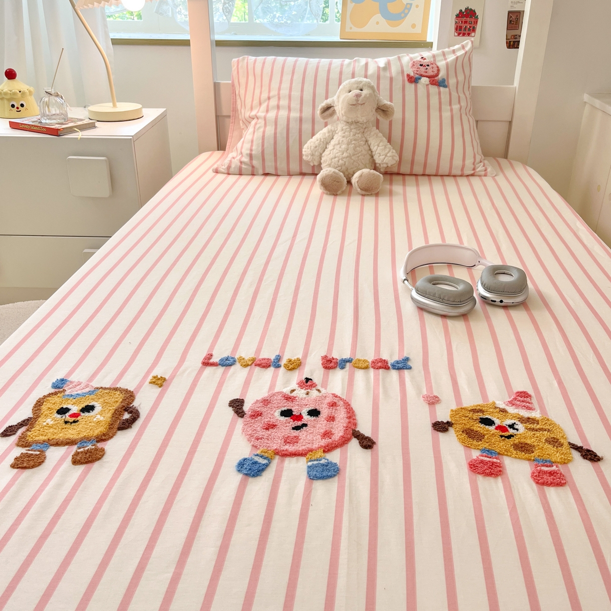 91家纺网 家纺一手货源 找家纺 慕尚家纺 2025新款全棉纯棉毛巾绣单床笠  趣味饼干