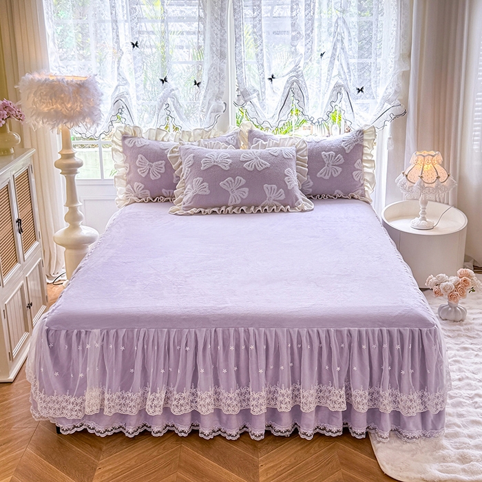 91家纺网 家纺一手货源 找家纺 唐人居 2025新款高克重阳离子绒花边雕花套件 情结-浅紫