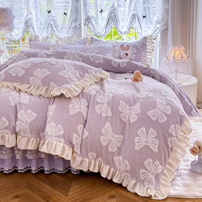 91家纺网 家纺一手货源 找家纺 唐人居 2025新款高克重阳离子绒花边雕花套件 情结-浅紫