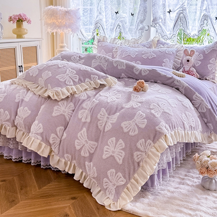 91家纺网 家纺一手货源 找家纺 唐人居 2025新款高克重阳离子绒花边雕花套件 情结-浅紫