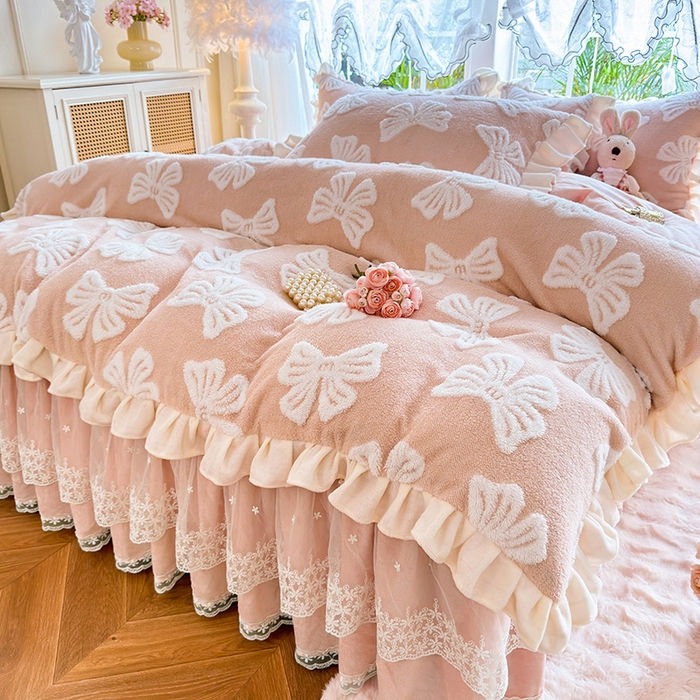 91家纺网 家纺一手货源 找家纺 唐人居 2025新款高克重阳离子绒花边雕花套件 情结-玉色