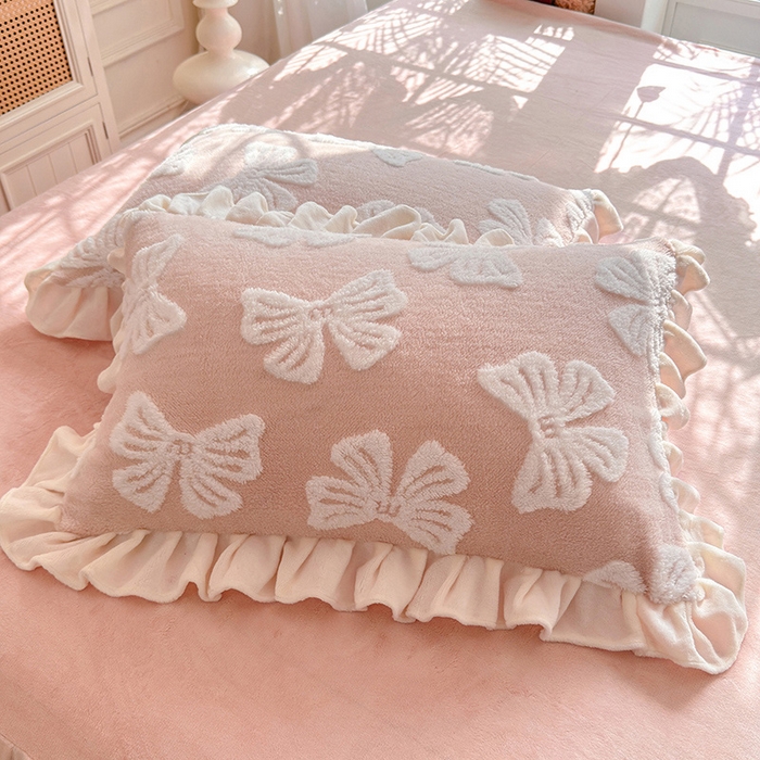 91家纺网 家纺一手货源 找家纺 唐人居 2025新款高克重阳离子绒花边雕花套件 情结-玉色