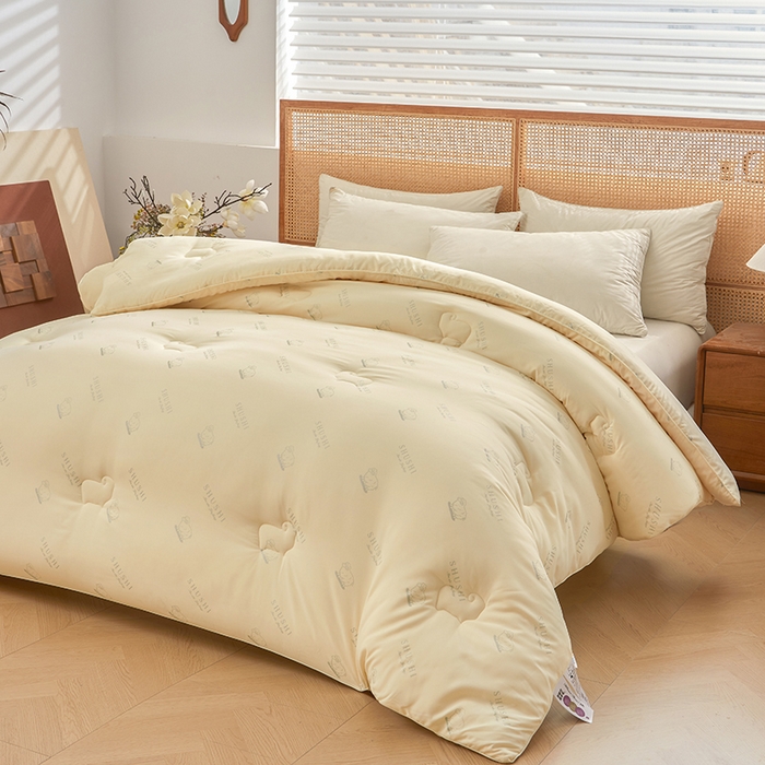 91家纺网 家纺一手货源 找家纺 阳光被业 2025新款澳洲羊毛冬被春秋被加厚冬被子学生被50%羊毛被芯包质检 印花--米黄