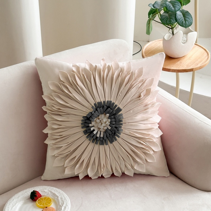 91家纺网 家纺一手货源 找家纺 （总）新奇异 2025新款手工拼接小雏菊抱枕