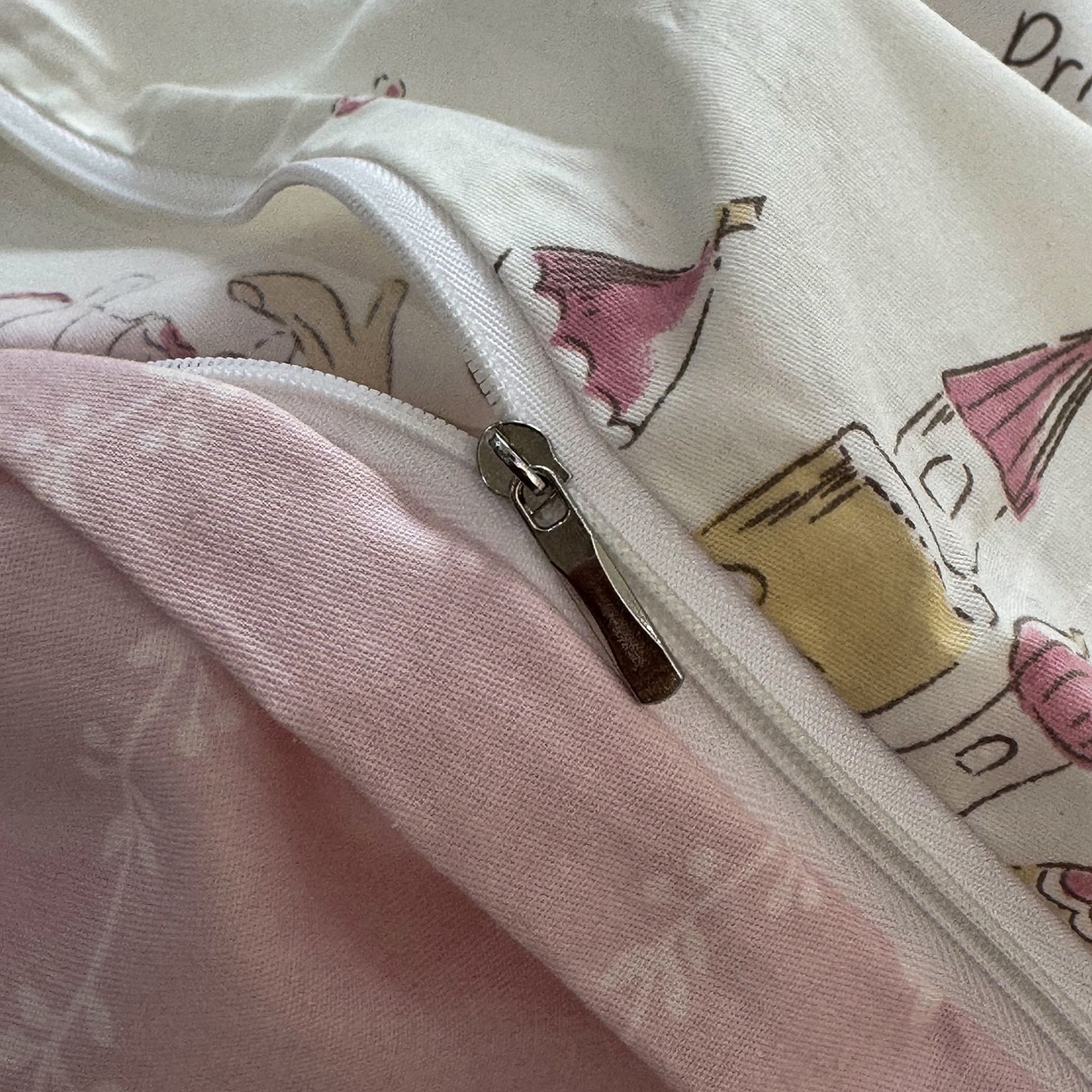 91家纺网 家纺一手货源 找家纺 缦纱2025新款全棉小清新喷气13372印花40支纯棉四件套 爱丽丝