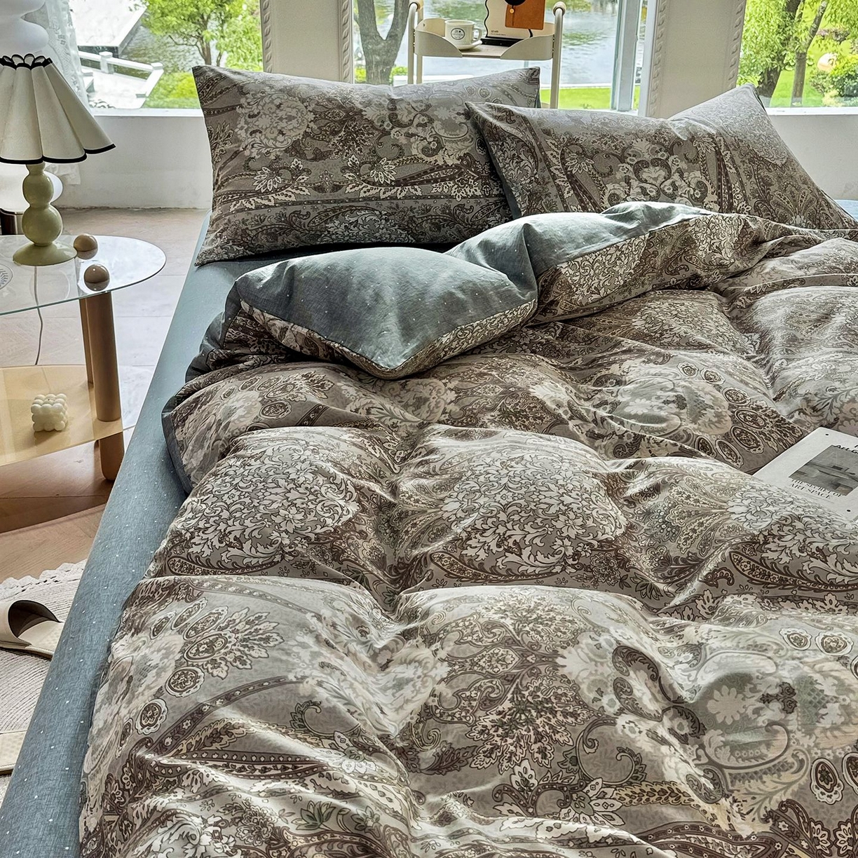 91家纺网 家纺一手货源 找家纺 缦纱2025新款全棉小清新喷气13372印花40支纯棉四件套 葛锦-咖