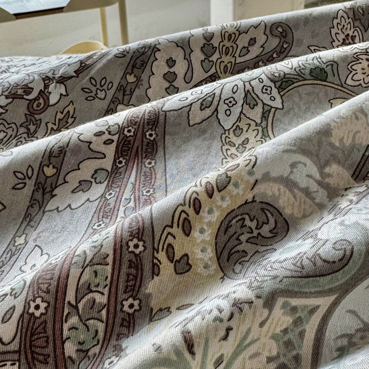 91家纺网 家纺一手货源 找家纺 缦纱2025新款全棉小清新喷气13372印花40支纯棉四件套 葛锦-咖