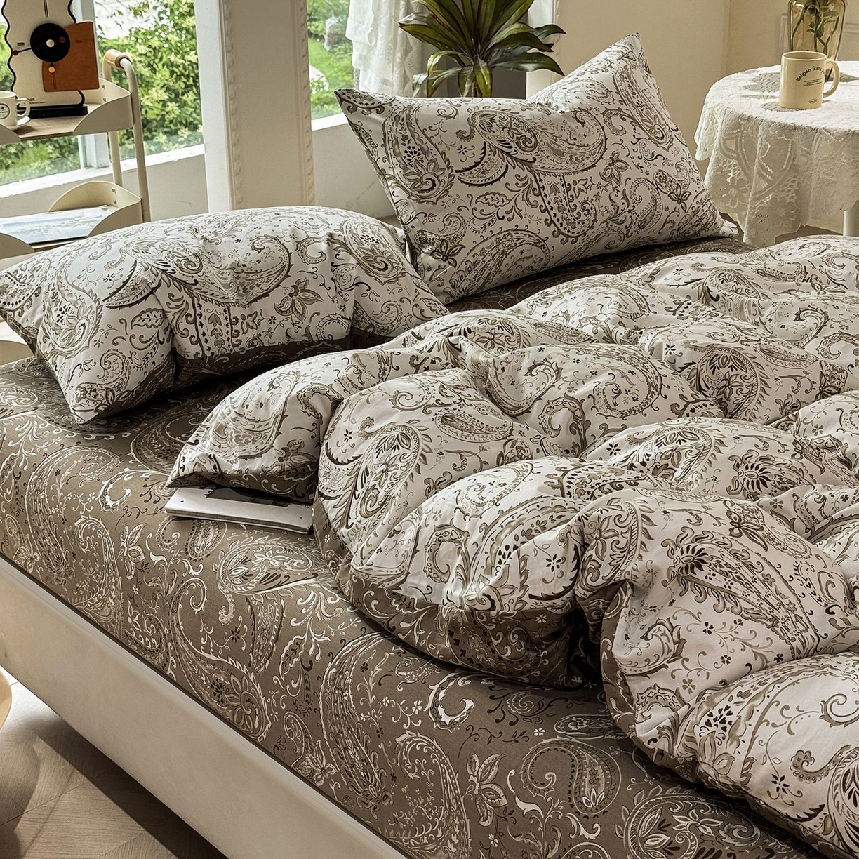 91家纺网 家纺一手货源 找家纺 缦纱2025新款全棉小清新喷气13372印花40支纯棉四件套 荷韵-咖