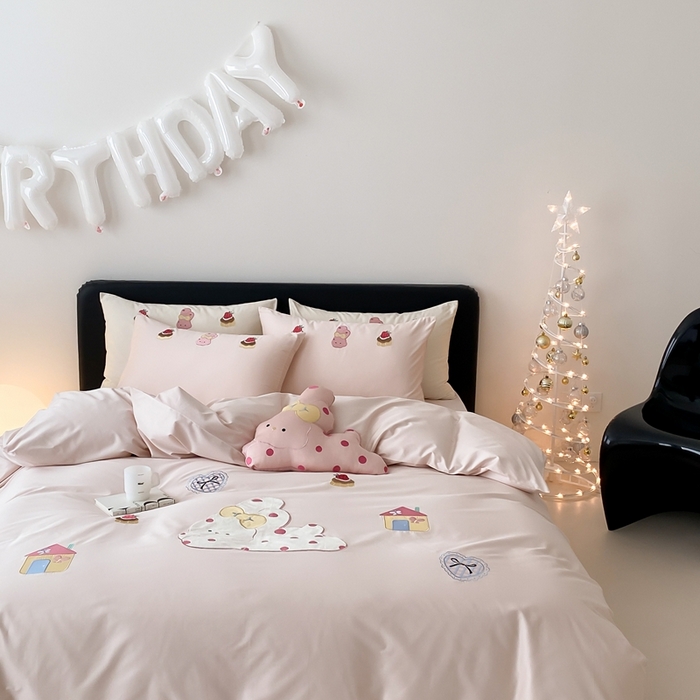 91家纺网 家纺一手货源 找家纺 （总）佳汐蓝家纺 2025新款A类100支贡缎长绒棉纯棉四件套-小兔莓莓