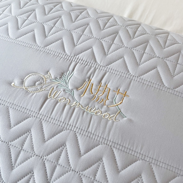 91家纺网 家纺一手货源 找家纺 永乐枕芯 2025新款小热艾枕头枕芯 浅灰色