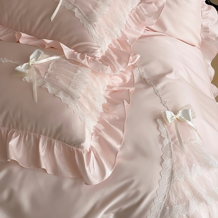 91家纺网 家纺一手货源 找家纺 曼布缇 2025新款长绒棉工艺款绣花四件套-卡洛琳系列（会员减20，券后388起） 卡洛琳-粉