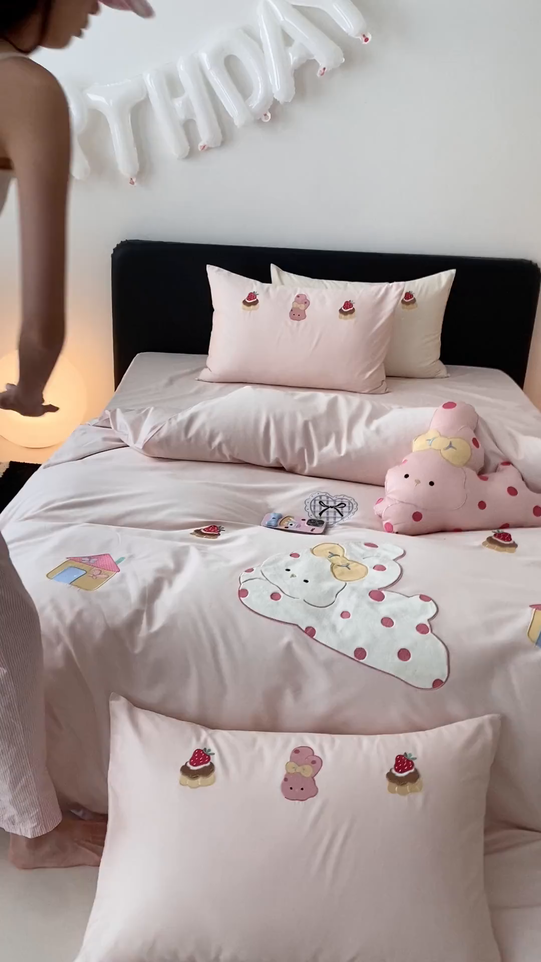 91家纺网 家纺一手货源 找家纺 （总）佳汐蓝家纺 2025新款A类100支贡缎长绒棉纯棉四件套-小兔莓莓