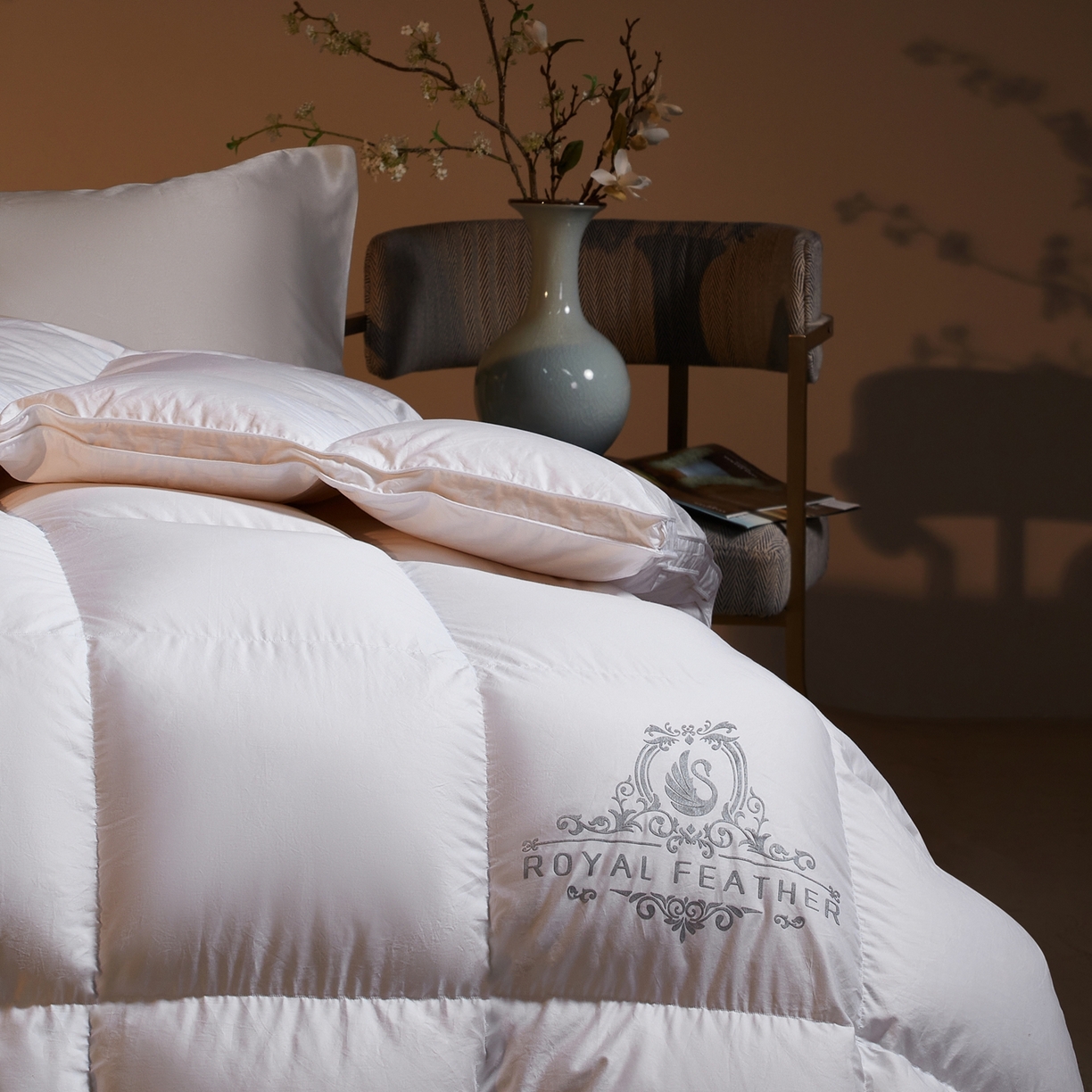 91家纺网 家纺一手货源 找家纺 织梦人羽绒工厂店2025新款高蓬松羽绒羽毛被大牌同款花型-莱赛尔+棉纯色系列 莱赛尔-白