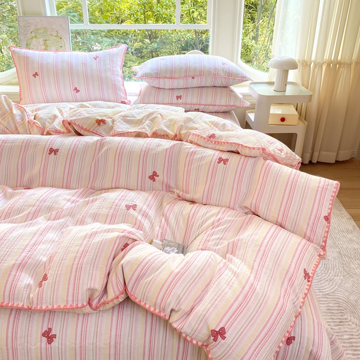 91家纺网 家纺一手货源 找家纺 尚美 2025新款三角针工艺款云感双层纱被套四件套-床盖款 粉蝴蝶结