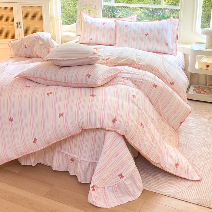 91家纺网 家纺一手货源 找家纺 尚美 2025新款三角针工艺款云感双层纱被套四件套-床盖款 粉蝴蝶结