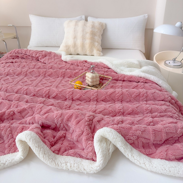 91家纺网 家纺一手货源 找家纺 （总）柏薇 2024新款塔芙绒羊羔绒双层毛毯系列