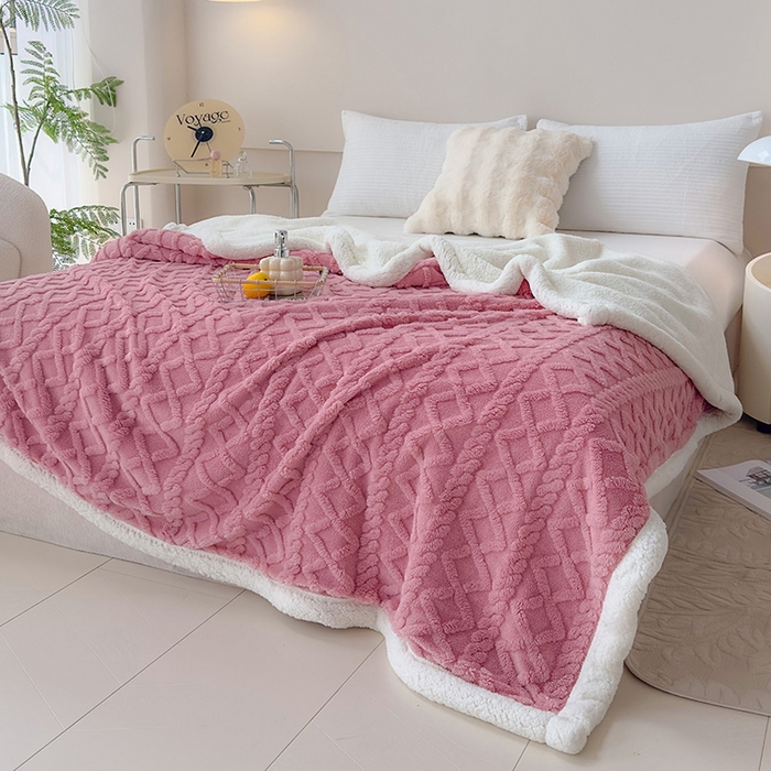 91家纺网 家纺一手货源 找家纺 （总）柏薇 2024新款塔芙绒羊羔绒双层毛毯系列