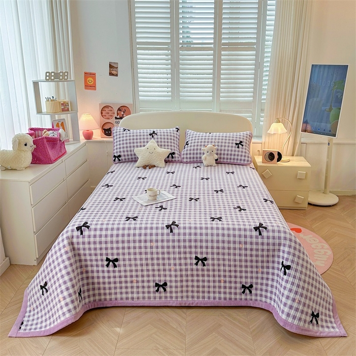 91家纺网 家纺一手货源 找家纺 梵朴 2025新款印花牛奶绒珊瑚绒夹棉直角包边款床盖榻榻米炕盖 蝴蝶结紫