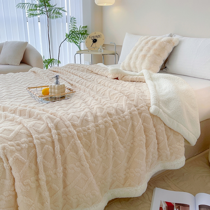 91家纺网 家纺一手货源 找家纺 柏薇 2024新款塔芙绒羊羔绒双层毛毯系列 米白色