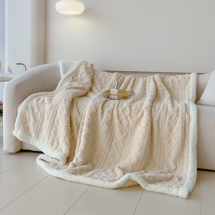 91家纺网 家纺一手货源 找家纺 柏薇 2024新款塔芙绒羊羔绒双层毛毯系列 米白色
