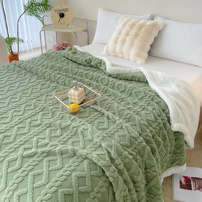 91家纺网 家纺一手货源 找家纺 柏薇 2024新款塔芙绒羊羔绒双层毛毯系列 抹茶绿