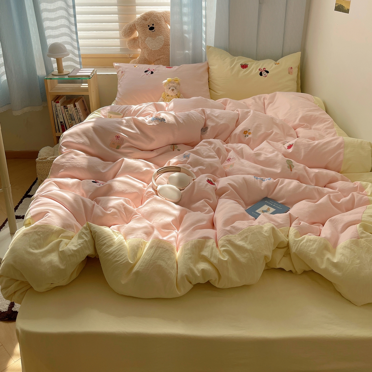 91家纺网 家纺一手货源 找家纺 （总）轻奢坊 2025新款水洗棉可爱小元素绣花拼角工艺四件套