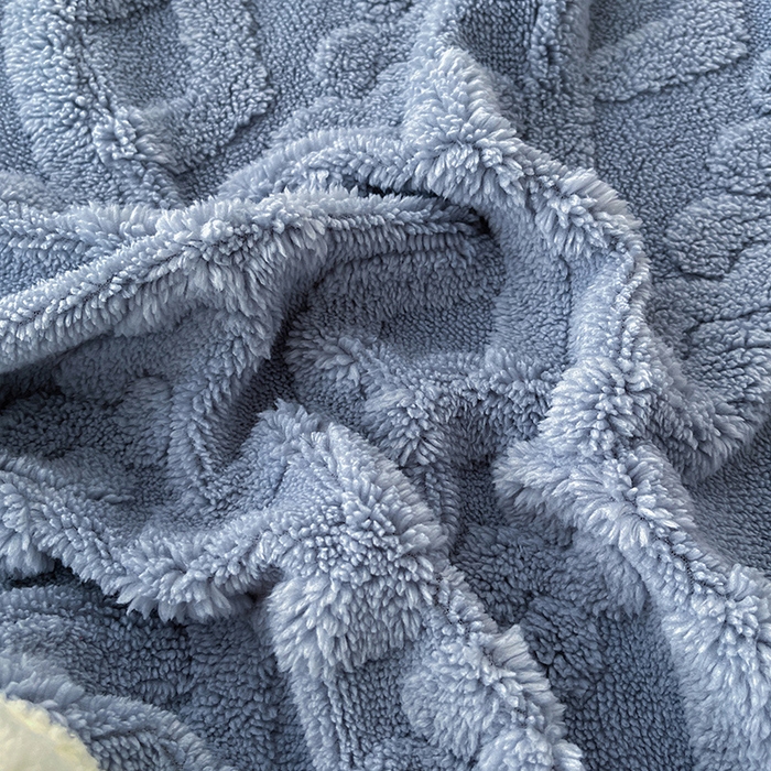 91家纺网 家纺一手货源 找家纺 柏薇 2024新款塔芙绒羊羔绒双层毛毯系列 晨雾蓝
