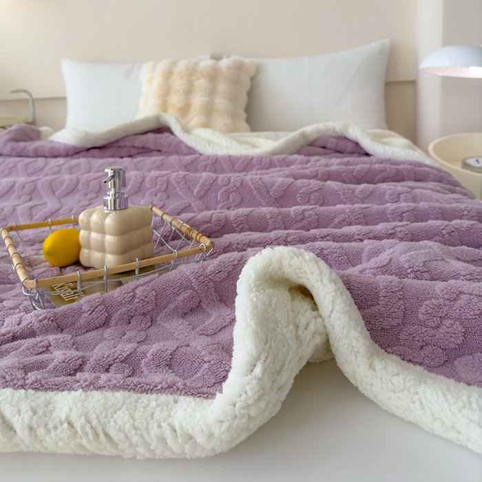 91家纺网 家纺一手货源 找家纺 柏薇 2024新款塔芙绒羊羔绒双层毛毯系列 香芋紫