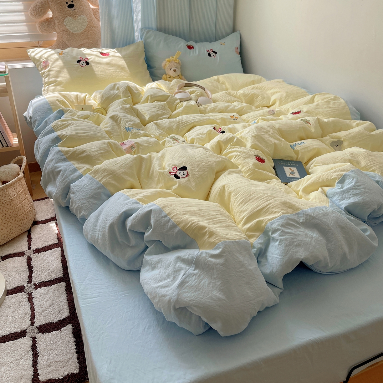 91家纺网 家纺一手货源 找家纺 轻奢坊 2025新款水洗棉可爱小元素绣花拼角工艺四件套 小元素黄