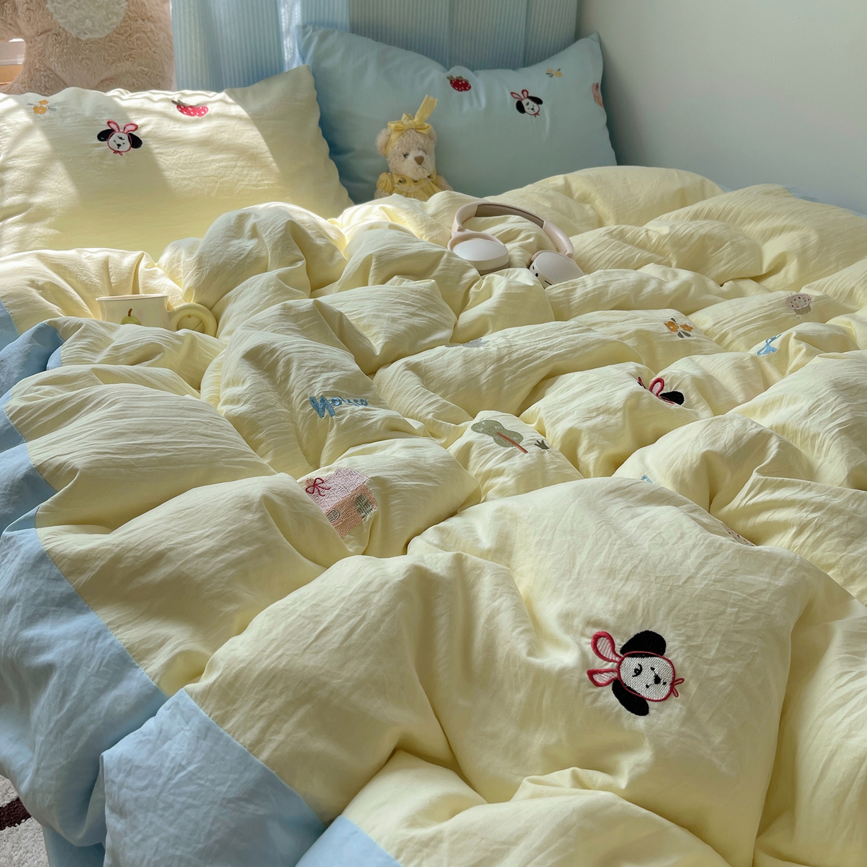 91家纺网 家纺一手货源 找家纺 轻奢坊 2025新款水洗棉可爱小元素绣花拼角工艺四件套 小元素黄