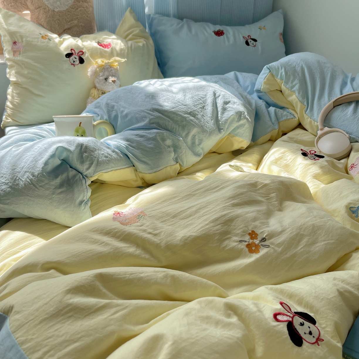 91家纺网 家纺一手货源 找家纺 轻奢坊 2025新款水洗棉可爱小元素绣花拼角工艺四件套 小元素黄