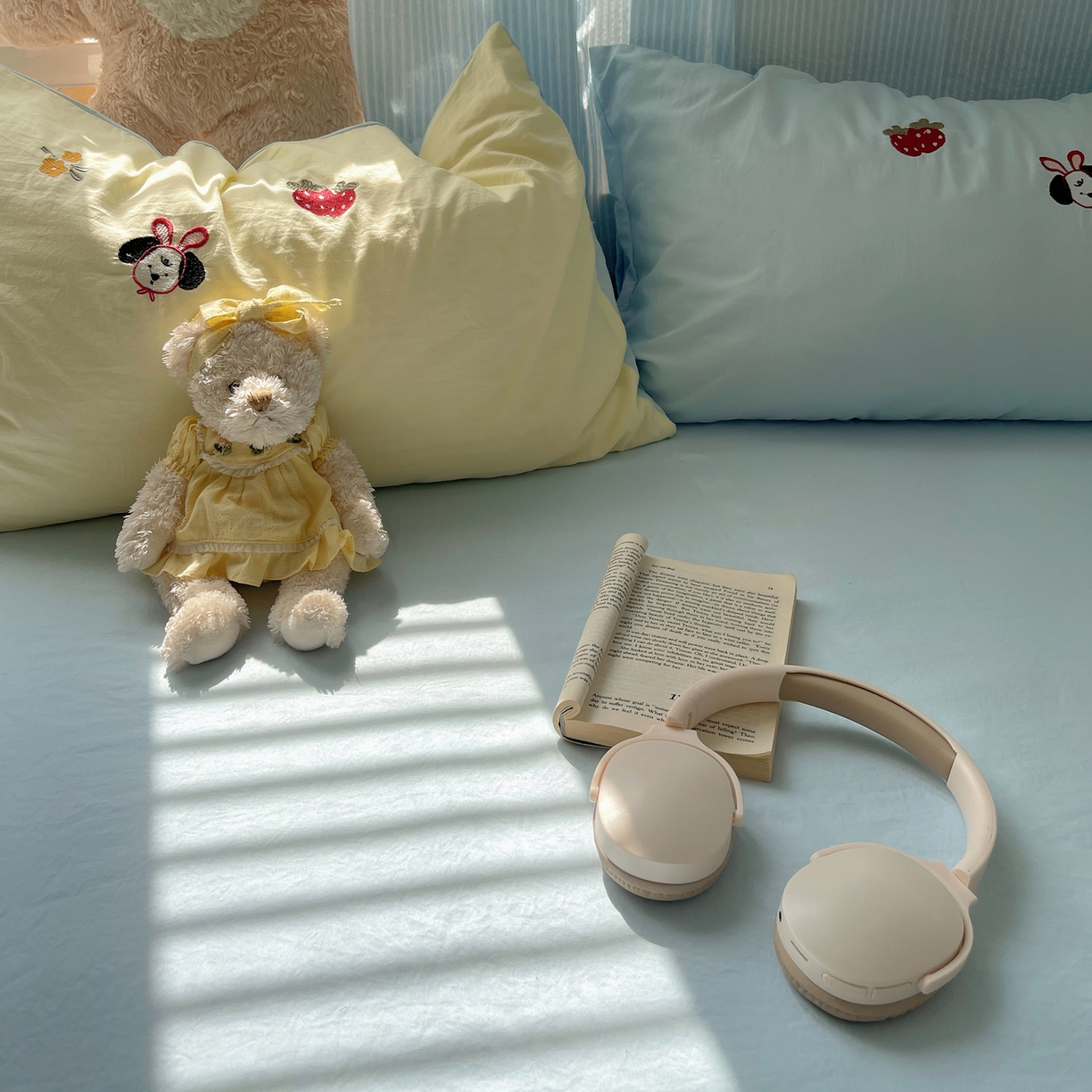 91家纺网 家纺一手货源 找家纺 轻奢坊 2025新款水洗棉可爱小元素绣花拼角工艺四件套 小元素黄