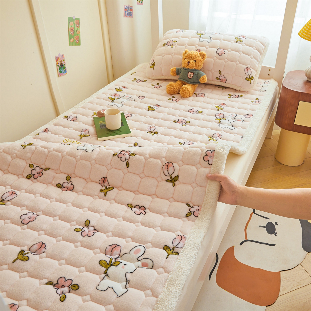 91家纺网 家纺一手货源 找家纺 （总）雯豆家纺 2025新款牛奶绒床垫床护垫学生床褥子宿舍印花床褥铺底