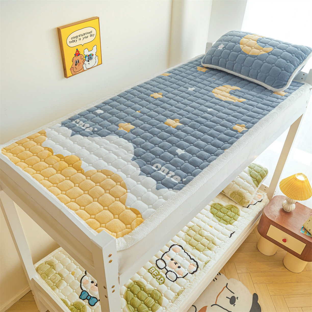 91家纺网 家纺一手货源 找家纺 雯豆家纺 2025新款牛奶绒床垫床护垫学生床褥子宿舍印花床褥铺底 牛奶绒床褥-筑梦星空