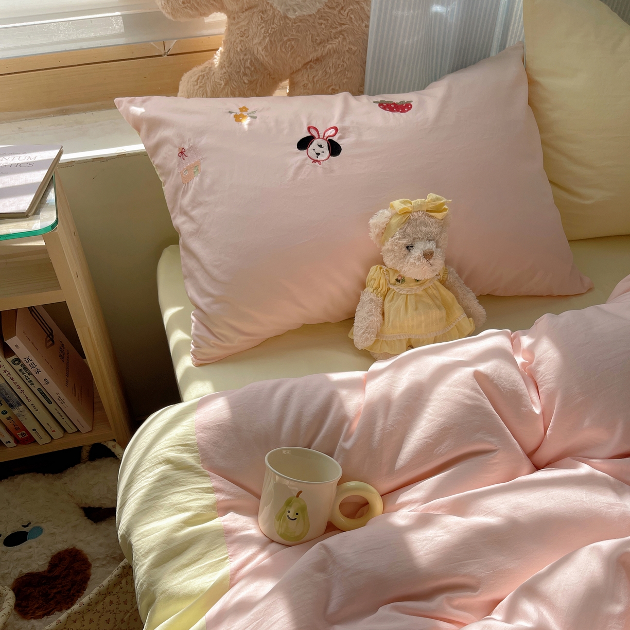 91家纺网 家纺一手货源 找家纺 （总）轻奢坊 2025新款水洗棉可爱小元素绣花拼角工艺四件套