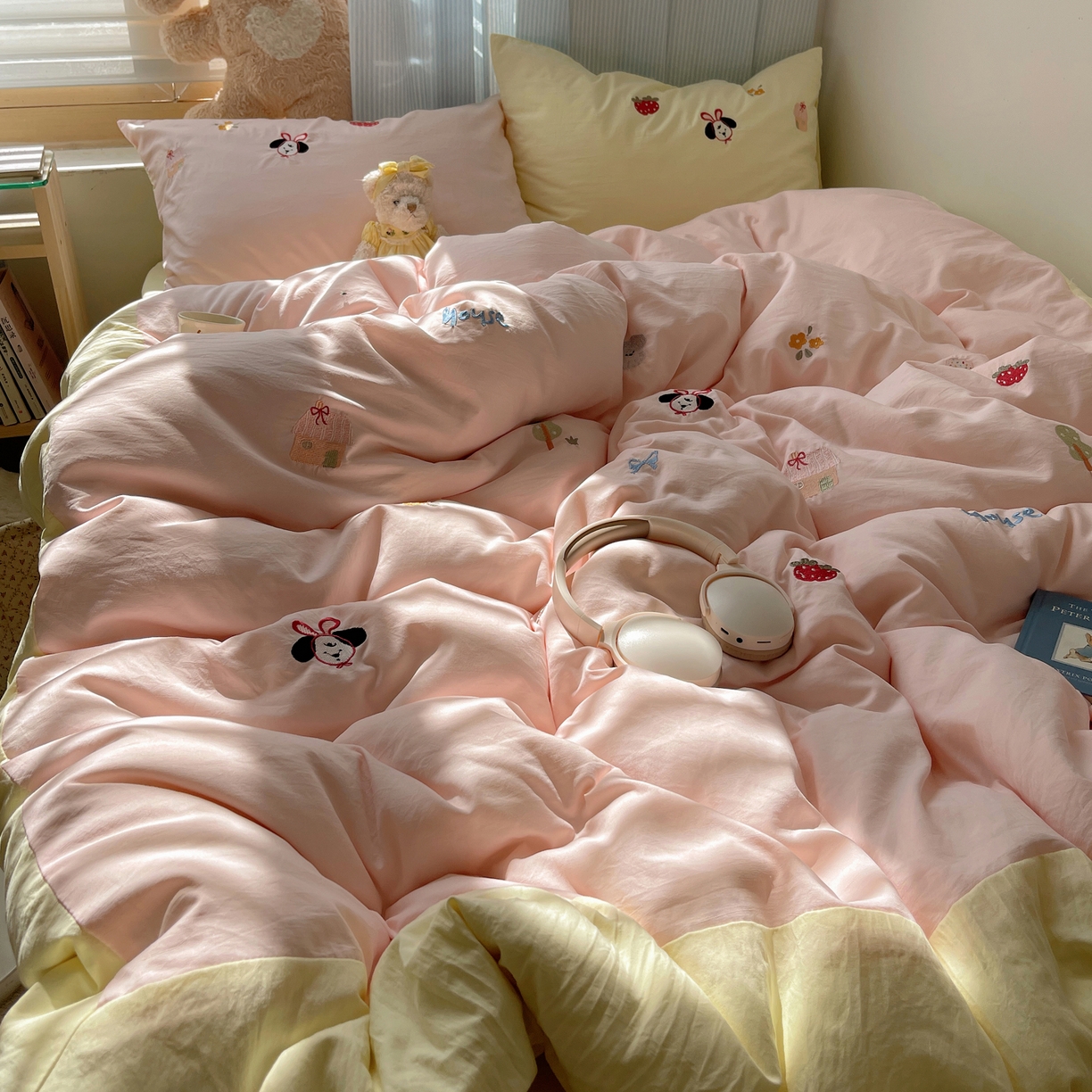 91家纺网 家纺一手货源 找家纺 （总）轻奢坊 2025新款水洗棉可爱小元素绣花拼角工艺四件套