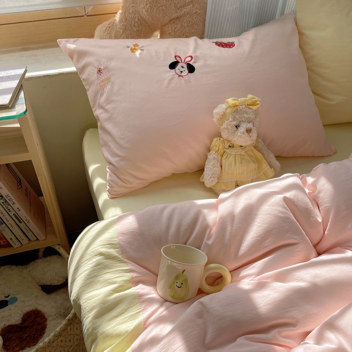 91家纺网 家纺一手货源 找家纺 （总）轻奢坊 2025新款水洗棉可爱小元素绣花拼角工艺四件套