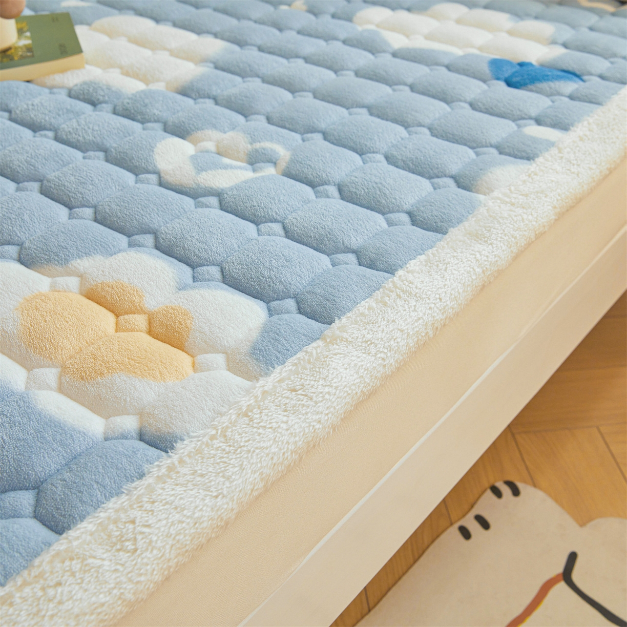 91家纺网 家纺一手货源 找家纺 雯豆家纺 2025新款牛奶绒床垫床护垫学生床褥子宿舍印花床褥铺底 牛奶绒床褥-爱心云