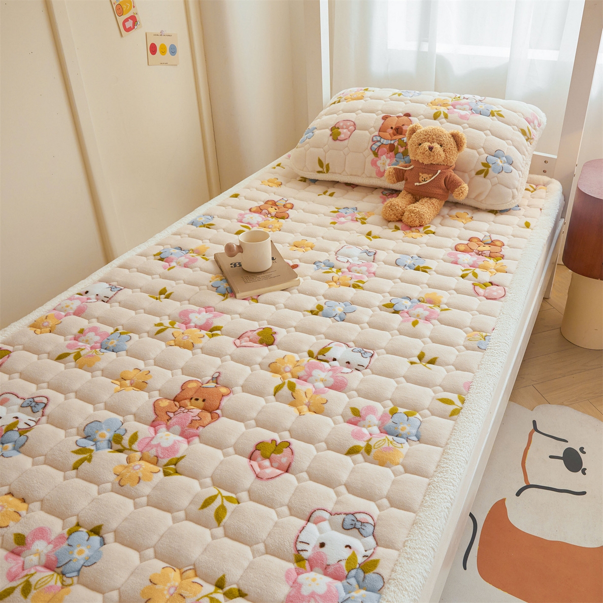 91家纺网 家纺一手货源 找家纺 雯豆家纺 2025新款牛奶绒床垫床护垫学生床褥子宿舍印花床褥铺底 牛奶绒床褥-彩色萌宠