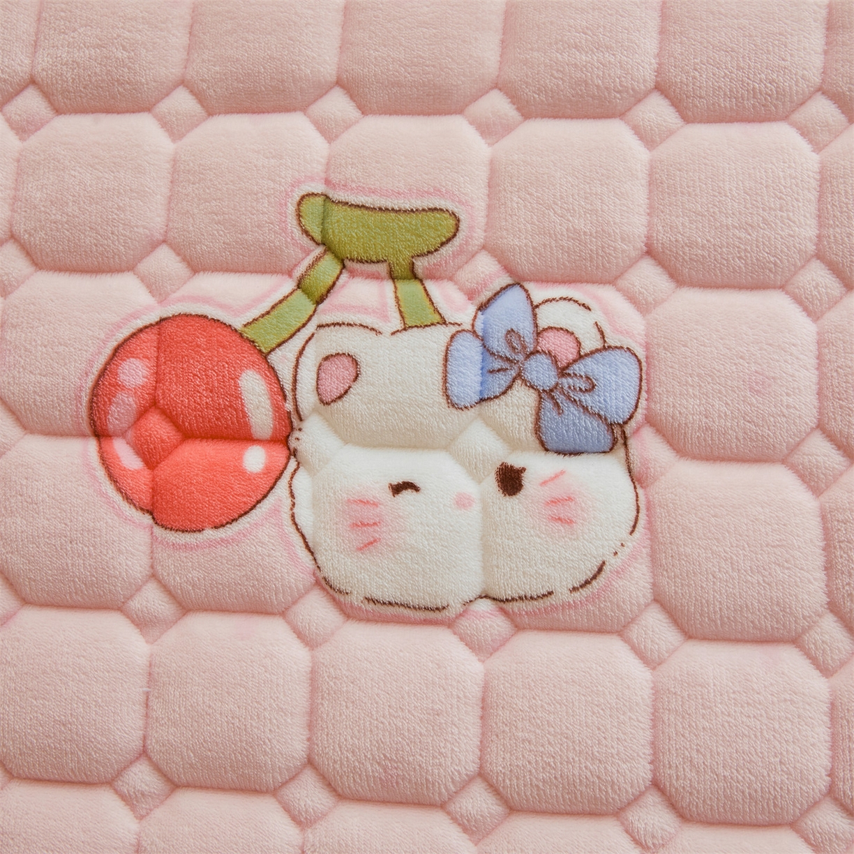 91家纺网 家纺一手货源 找家纺 雯豆家纺 2025新款牛奶绒床垫床护垫学生床褥子宿舍印花床褥铺底 牛奶绒床褥-茶杯猫咪