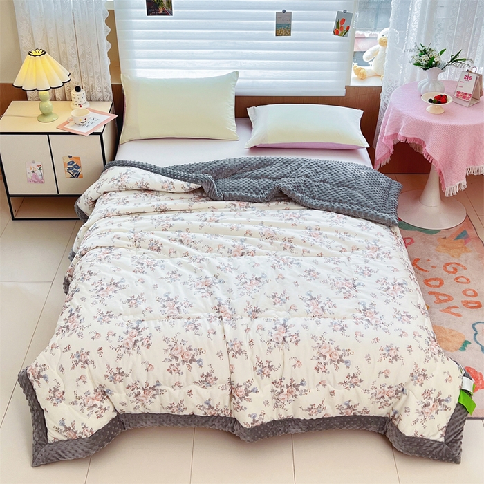 91家纺网 家纺一手货源 找家纺 柏薇 2025新款A类全棉纯棉豆豆绒被 被子被芯 满园春色