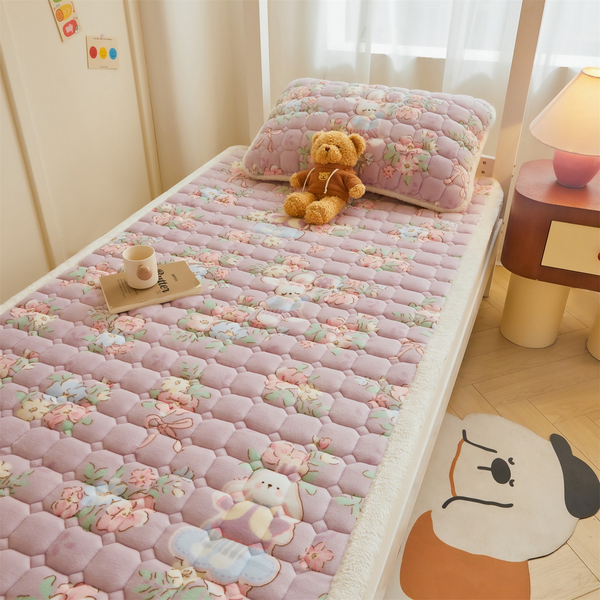 91家纺网 家纺一手货源 找家纺 雯豆家纺 2025新款牛奶绒床垫床护垫学生床褥子宿舍印花床褥铺底 牛奶绒床褥-花花仙子