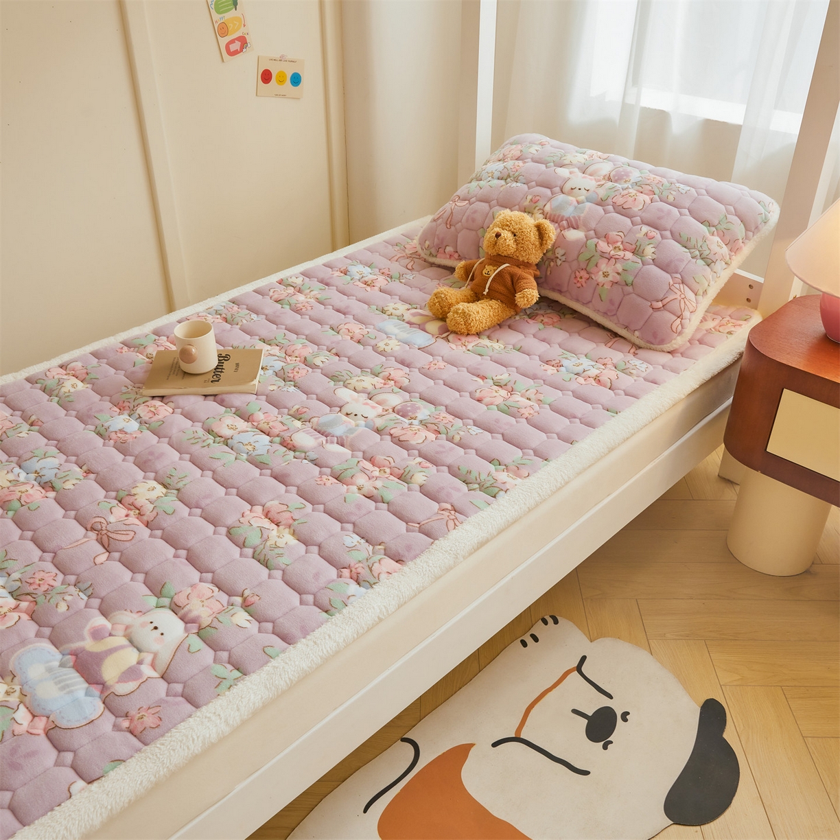 91家纺网 家纺一手货源 找家纺 雯豆家纺 2025新款牛奶绒床垫床护垫学生床褥子宿舍印花床褥铺底 牛奶绒床褥-花花仙子