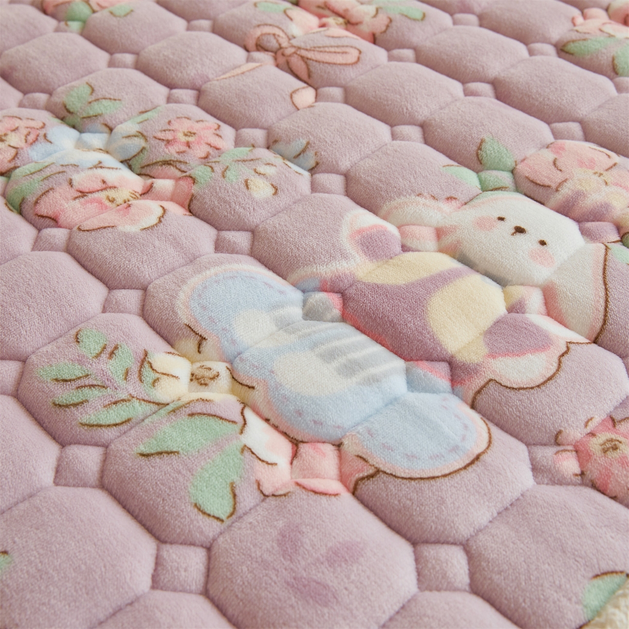 91家纺网 家纺一手货源 找家纺 雯豆家纺 2025新款牛奶绒床垫床护垫学生床褥子宿舍印花床褥铺底 牛奶绒床褥-花花仙子