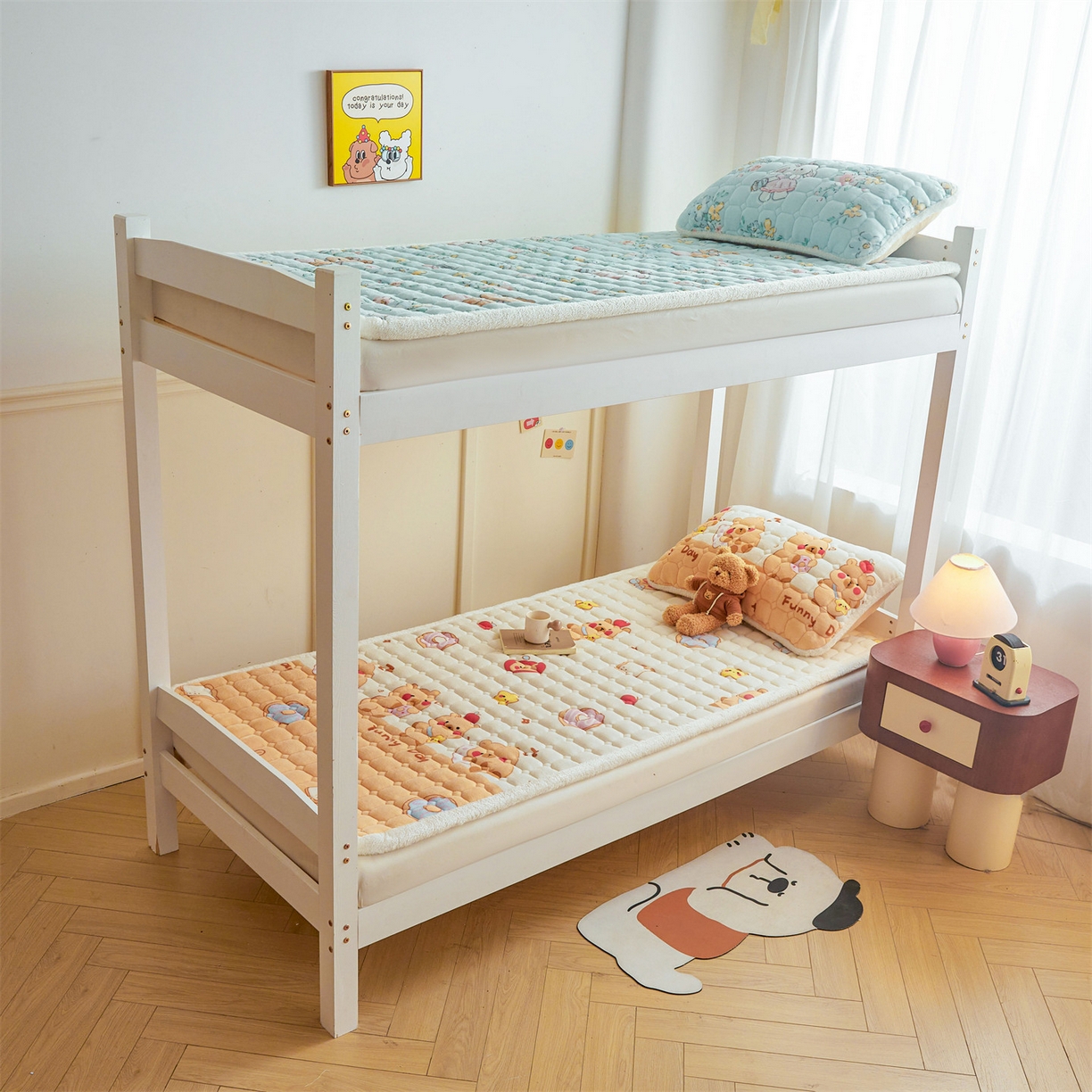 91家纺网 家纺一手货源 找家纺 雯豆家纺 2025新款牛奶绒床垫床护垫学生床褥子宿舍印花床褥铺底 牛奶绒床褥-欢乐聚会