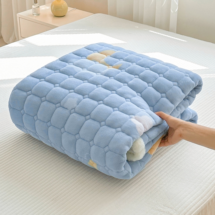 91家纺网 家纺一手货源 找家纺 梵朴 2025新款印花牛奶绒床褥垫加厚珊瑚绒床褥子床垫 星星月亮