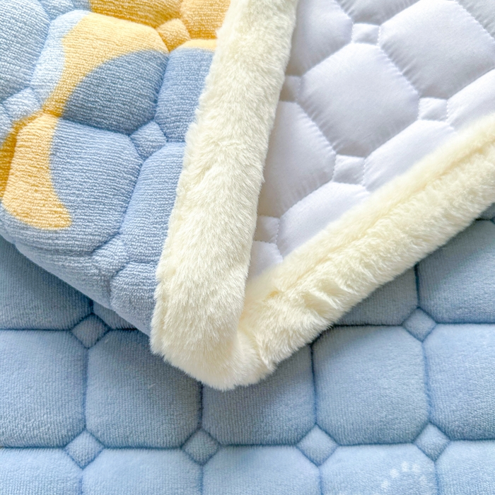 91家纺网 家纺一手货源 找家纺 梵朴 2025新款印花牛奶绒床褥垫加厚珊瑚绒床褥子床垫 星星月亮